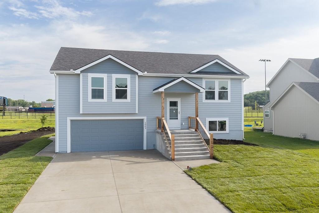 1003 2nd St, Perry, KS 66073