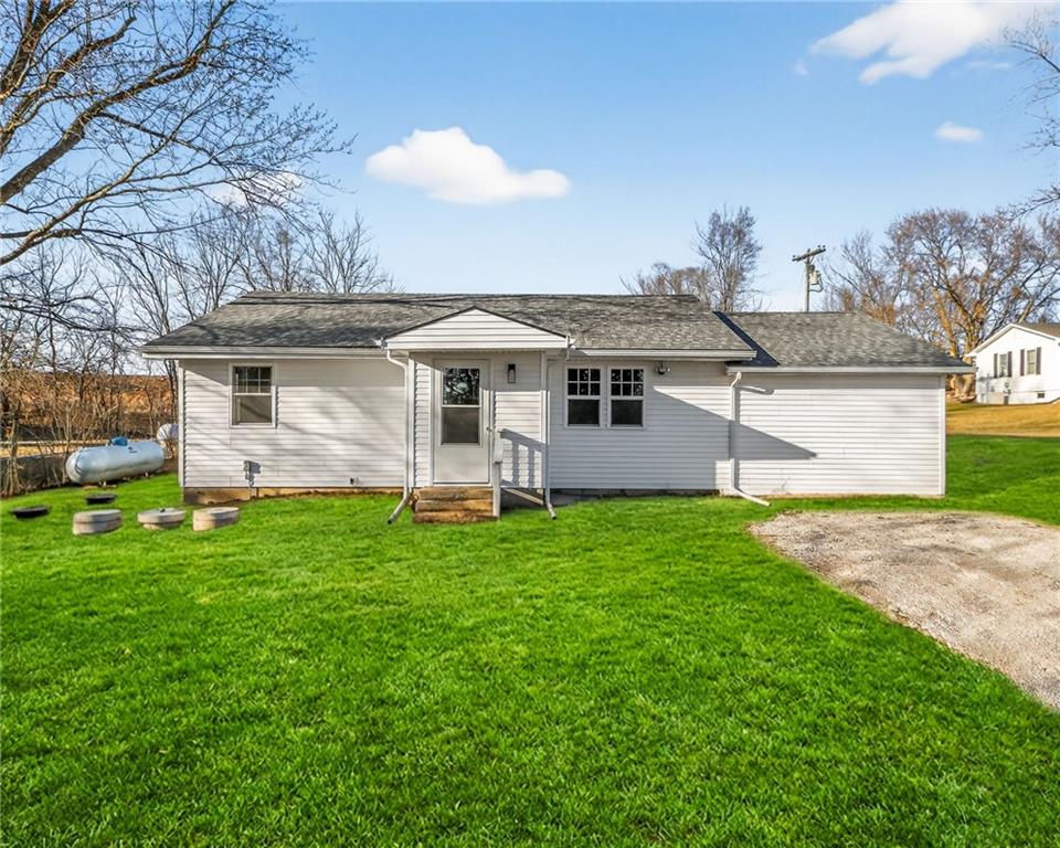 26626 NE 162nd St, Kearney, MO 64060