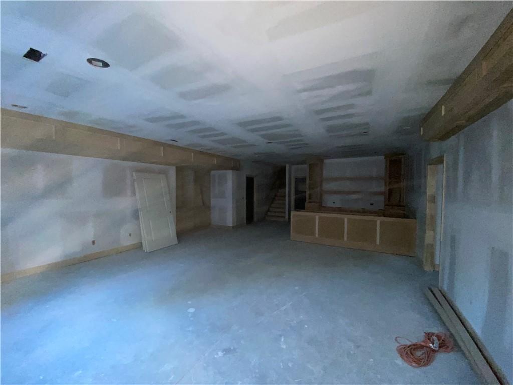 4406 W 71st St, Prairie Village, KS 66208