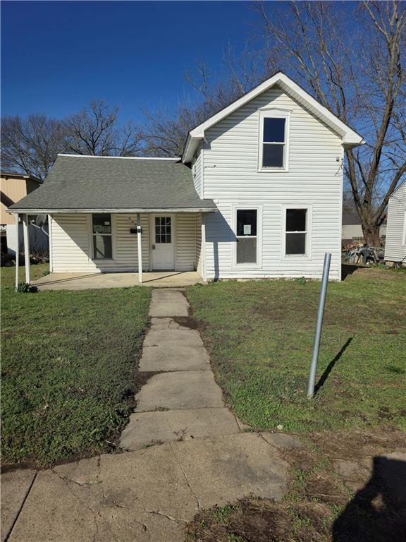 604 S Market St, Holden, MO 64040