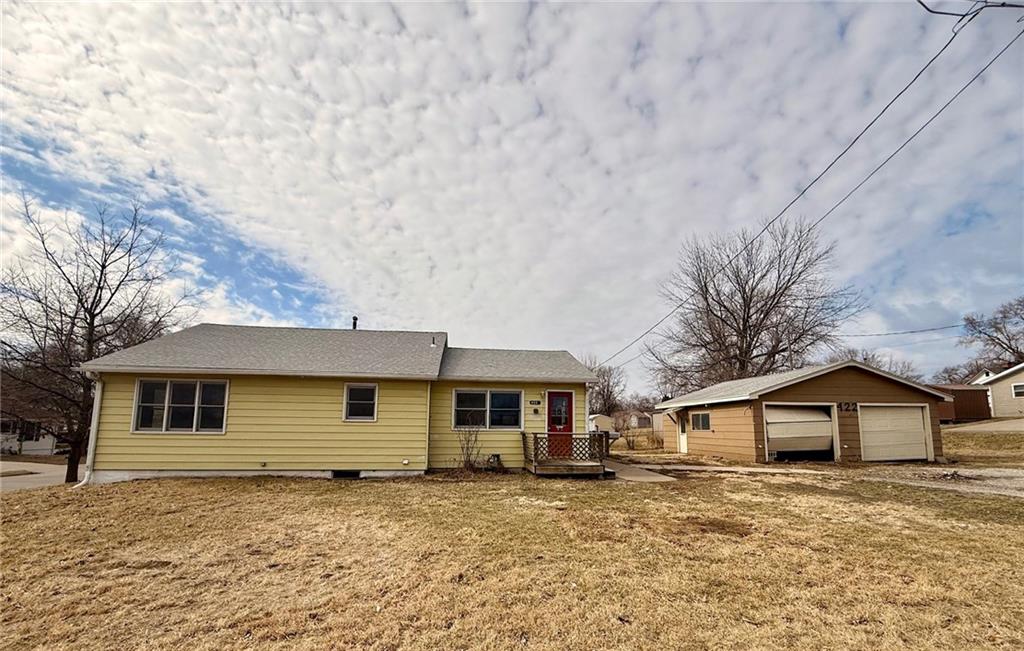 422 S Laura St, Maryville, MO 64468