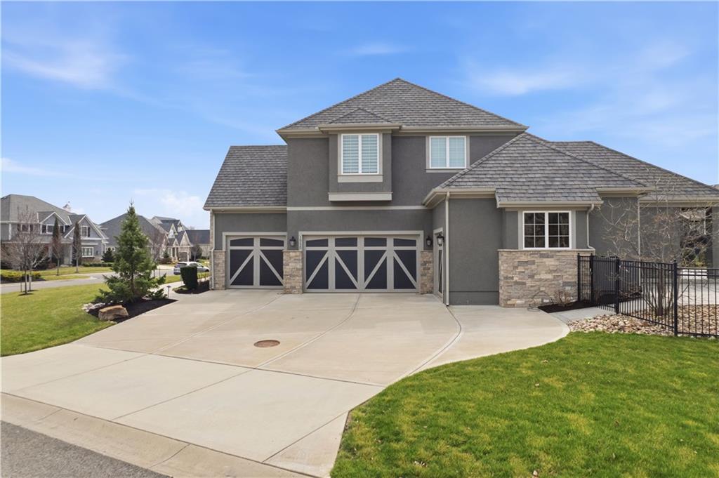 16120 Paradise St, Overland Park, KS 66221