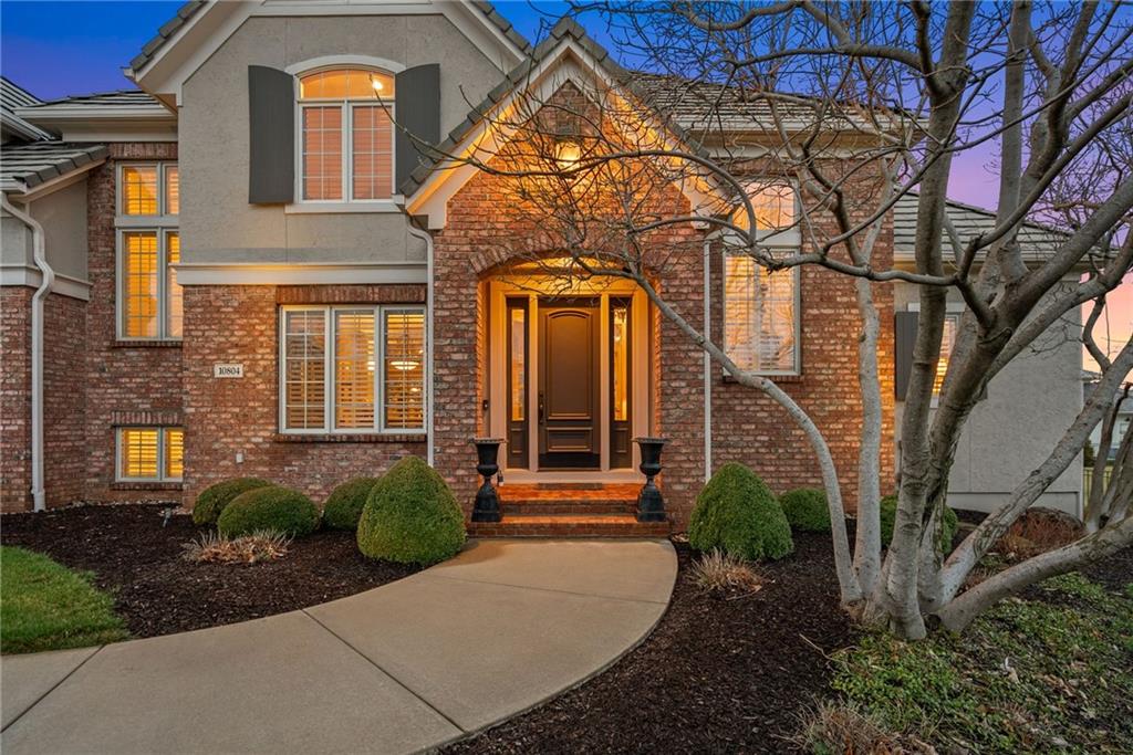 10804 W 141st St, Overland Park, KS 66221