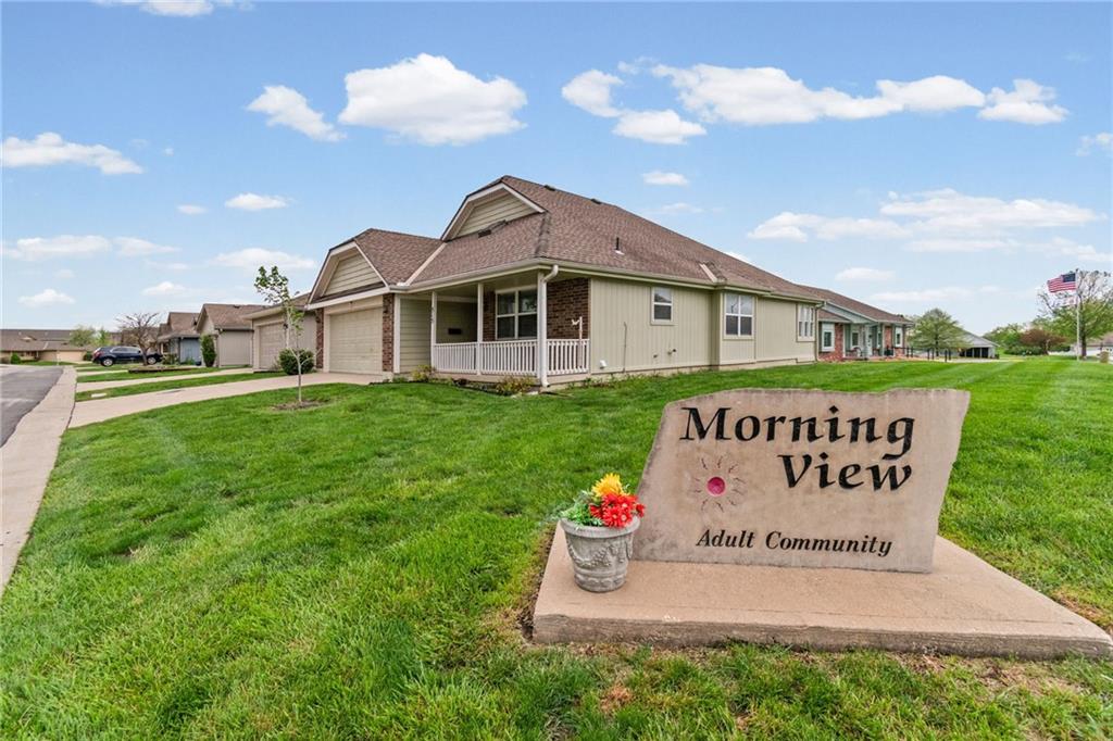515 S Saturn Dr, Raymore, MO 64083