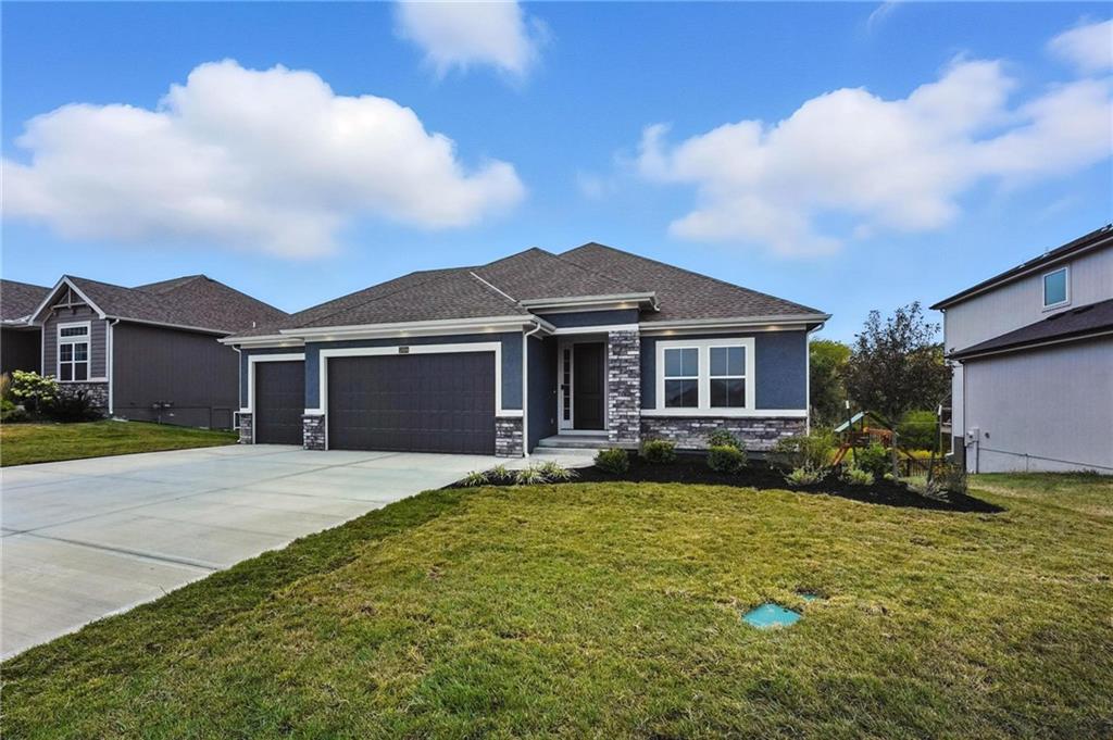 10504 N Mulberry St, Kansas City, MO 64155