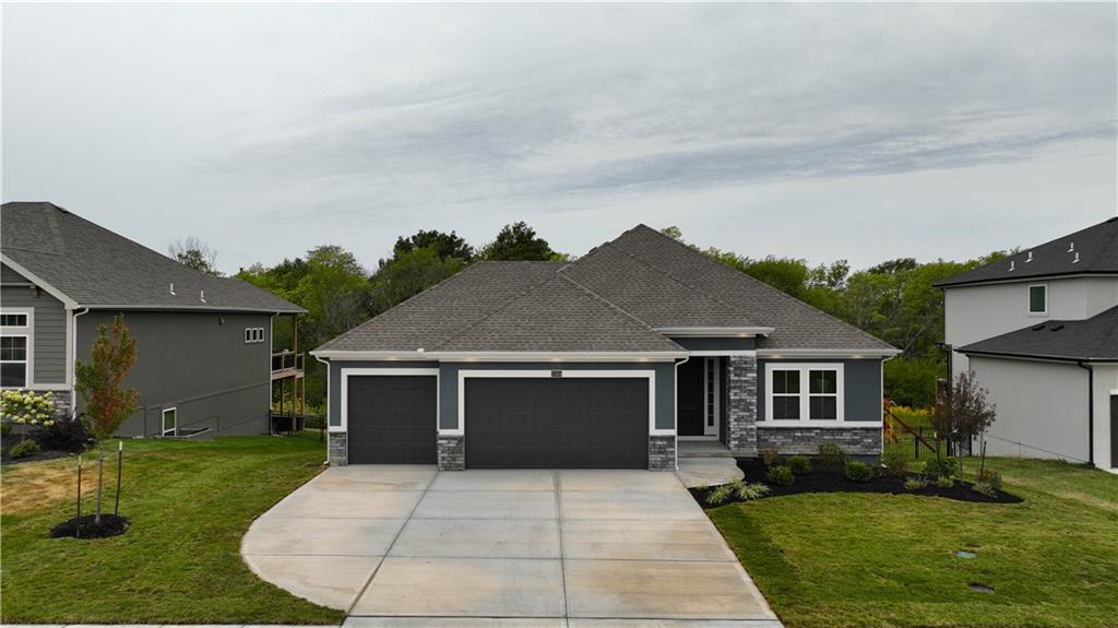 10504 N Mulberry St, Kansas City, MO 64155