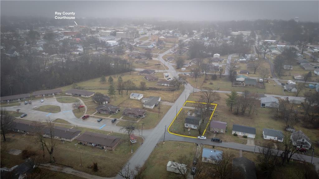 401 Darneal Ave, Richmond, MO 64085