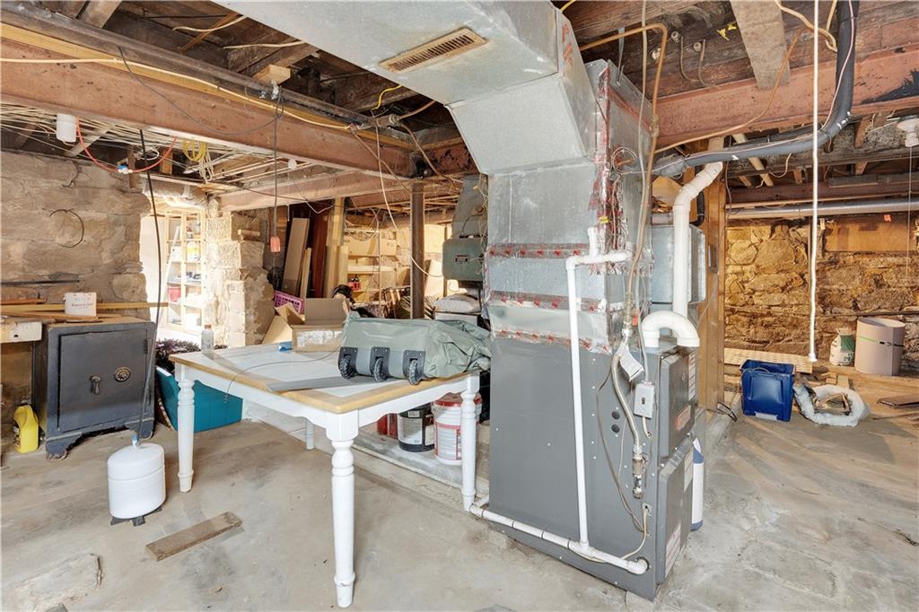 121 W North St, Warrensburg, MO 64093