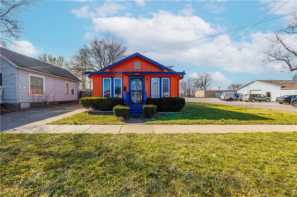12912 7th St, Grandview, MO 64030