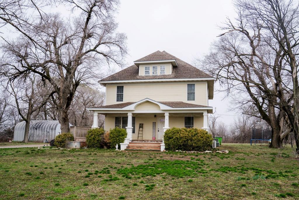 17850 10th Rd, Parsons, KS 67357