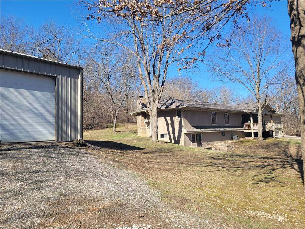25293 Dehoff Dr, Tonganoxie, KS 66086