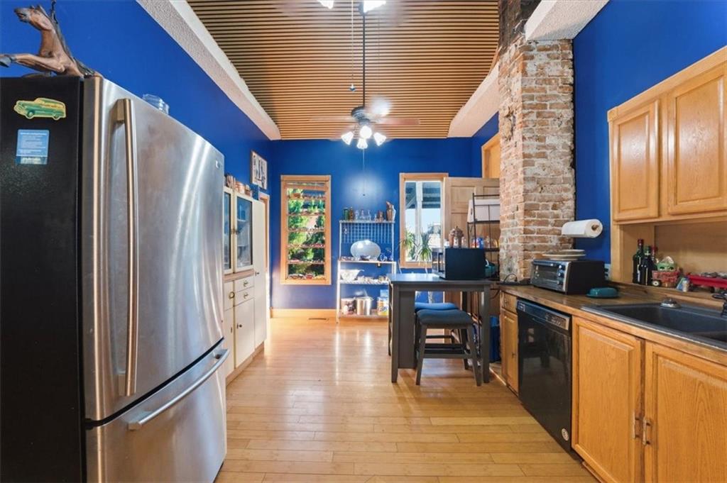 1619 Jefferson St, Kansas City, MO 64108