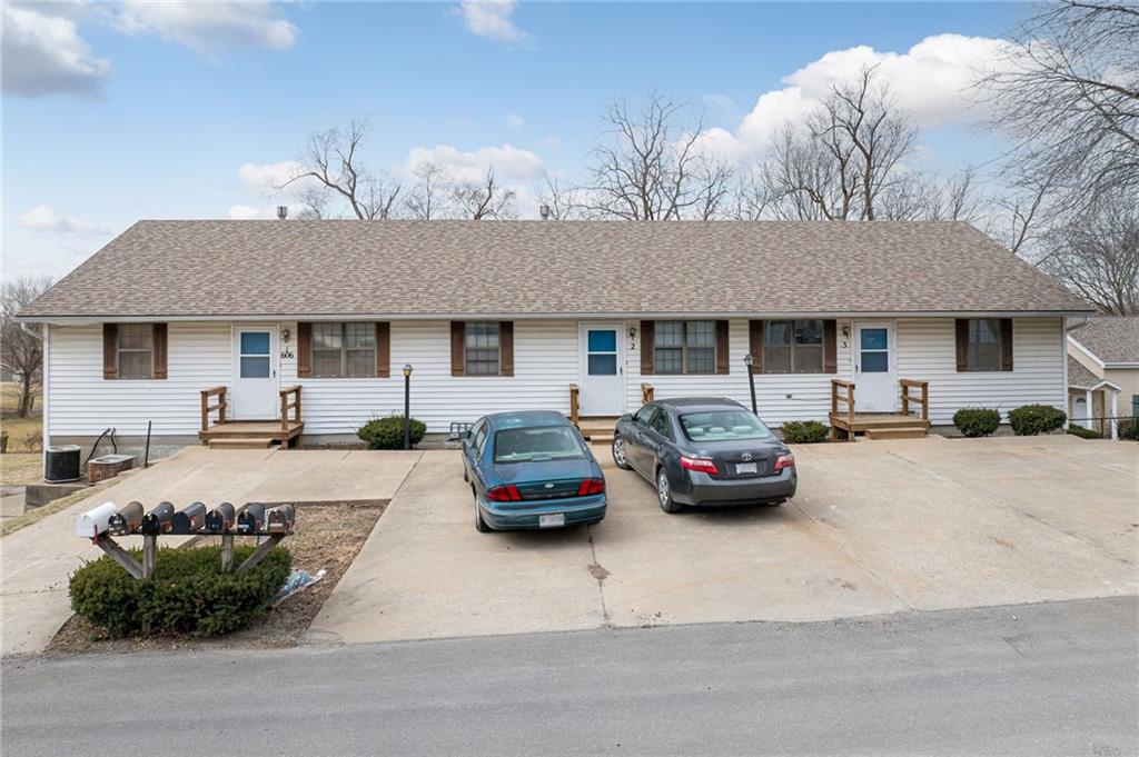 604 N 13th Ter, Savannah, MO 64485