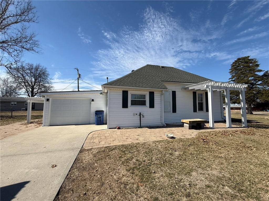 1302 Green Dr, Gallatin, MO 64640