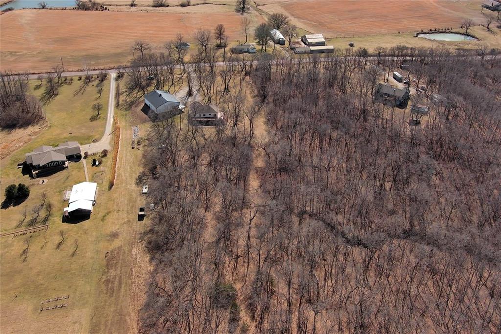 19750 Stranger Rd, Leavenworth, KS 66048