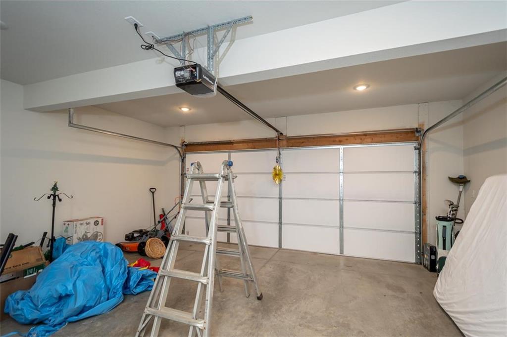 211 Harrison St, Pomona, KS 66076