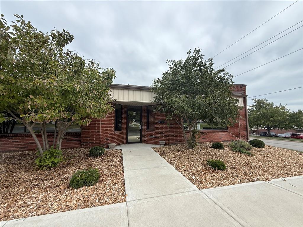 1986 NW Copper Oaks Cir, Blue Springs, MO 64015