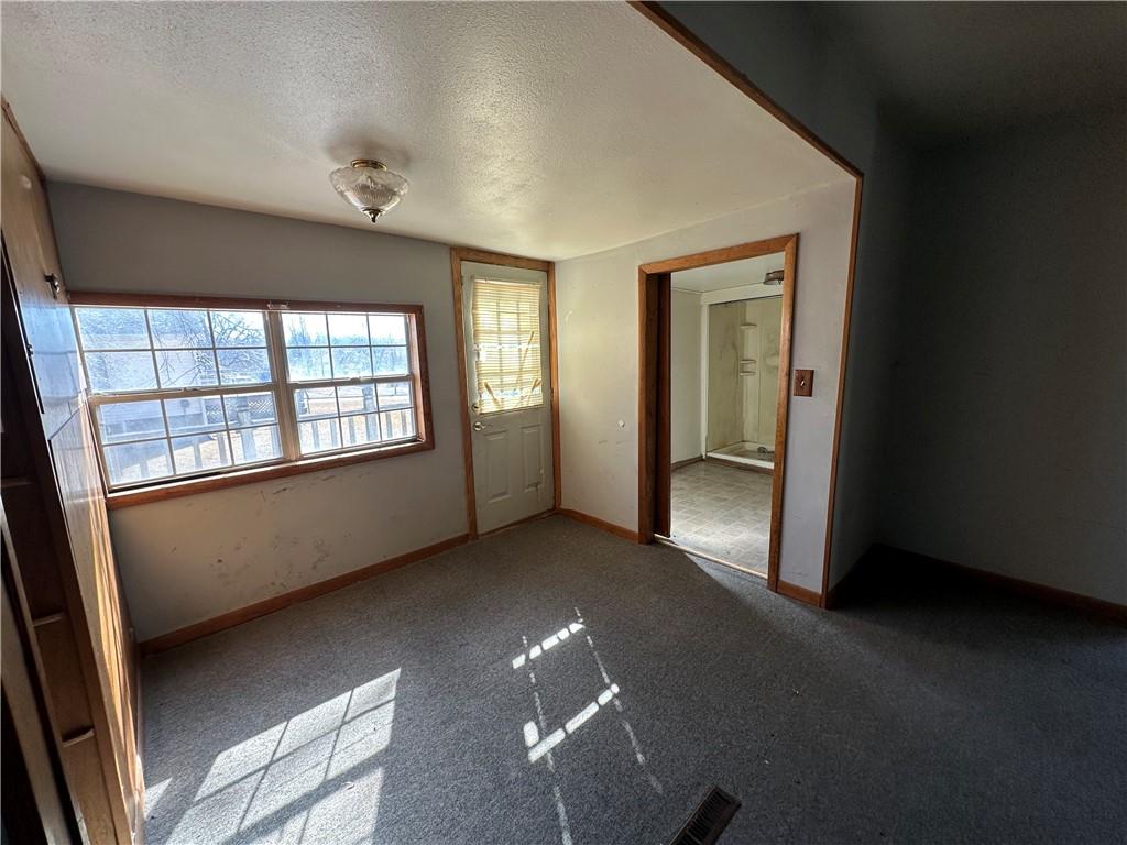 314 S Davis St, Maryville, MO 64468