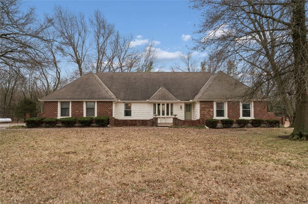 28885 W 223rd St, Spring Hill, KS 66083