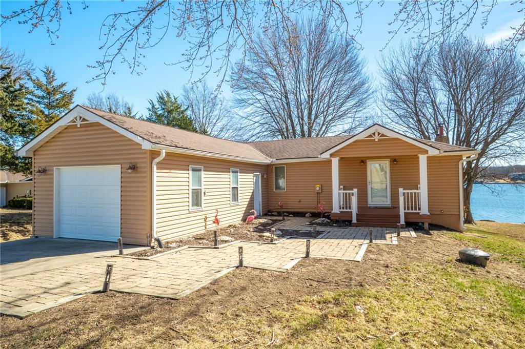 1006 Lake Viking Ter, Altamont, MO 64620