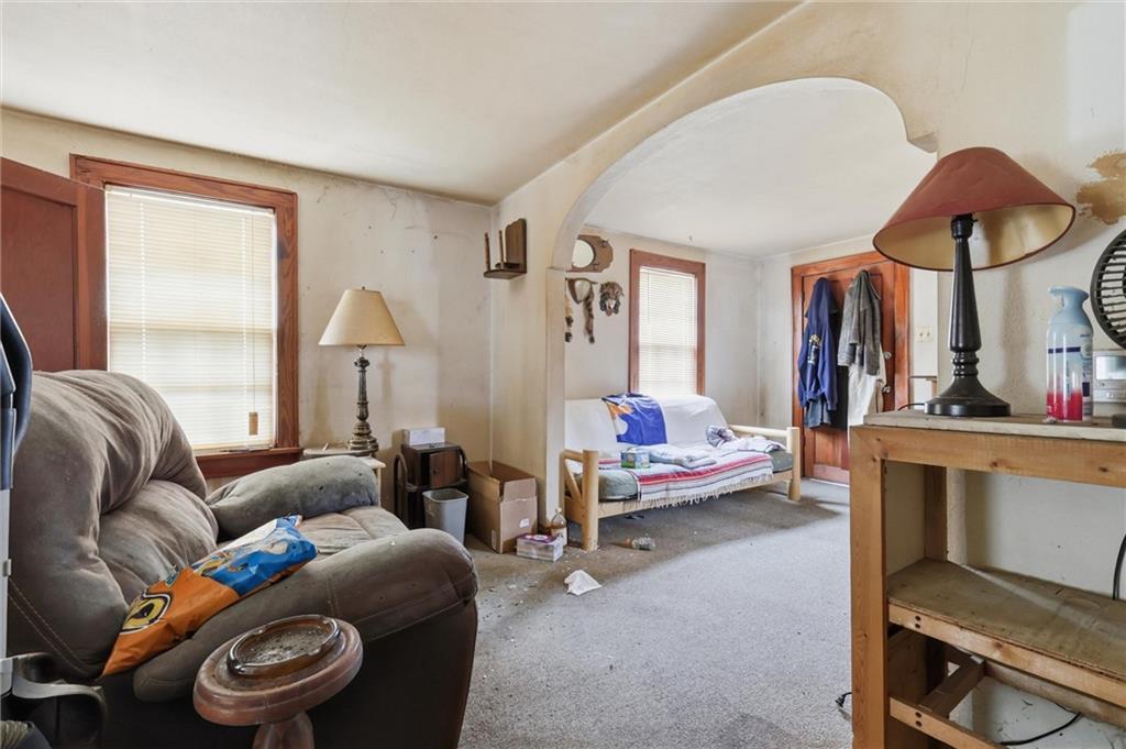 1209 S Spring St, Independence, MO 64055