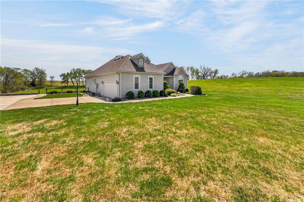 19255 Lane Tree Dr, Platte City, MO 64079