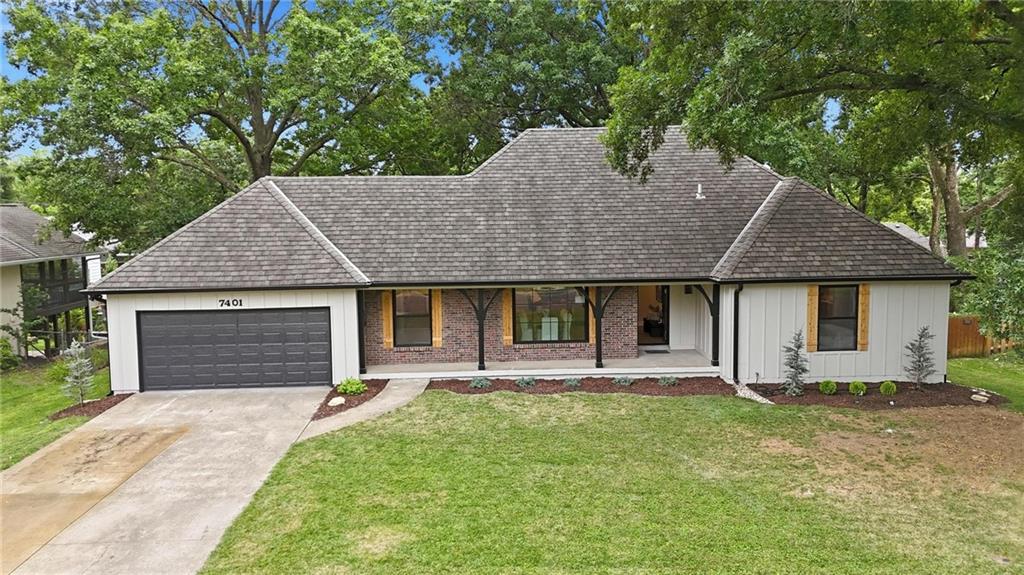 7401 W 101st St, Overland Park, KS 66212