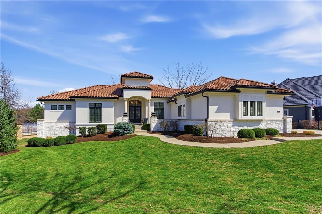 14301 Cedar St, Leawood, KS 66224