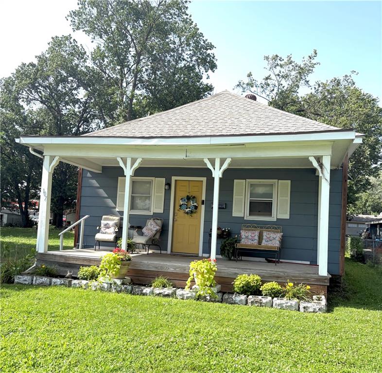107 E 22nd St, Pittsburg, KS 66762
