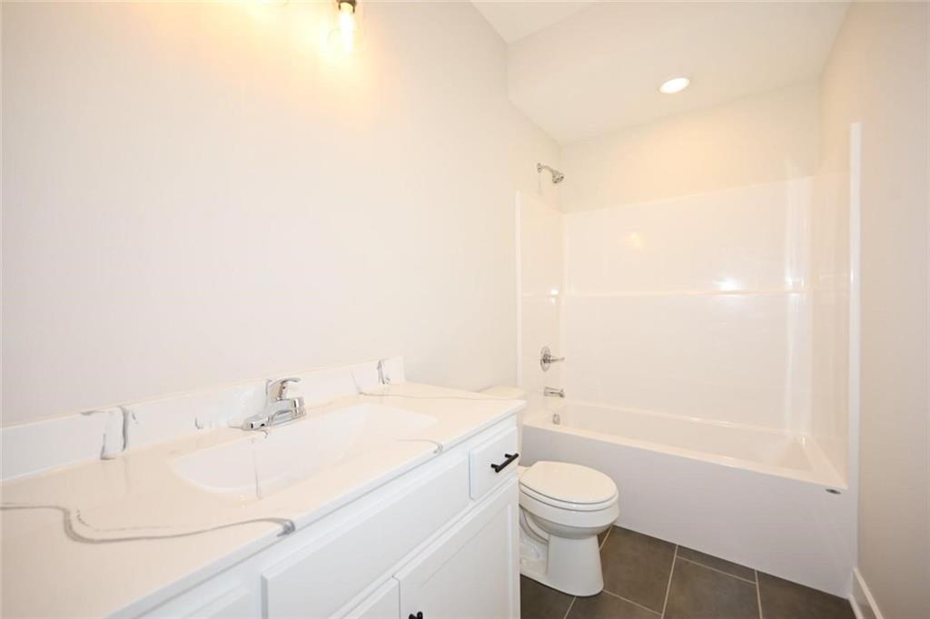 108 Johnson Cir, Dearborn, MO 64439