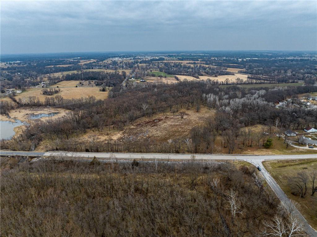 W Kithcart Rd, Clinton, MO 64735