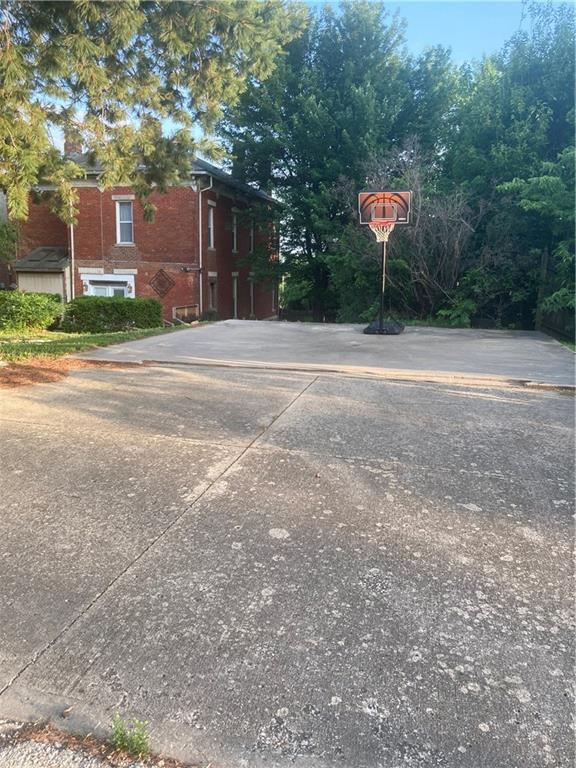 605 Atchison St, Atchison, KS 66002