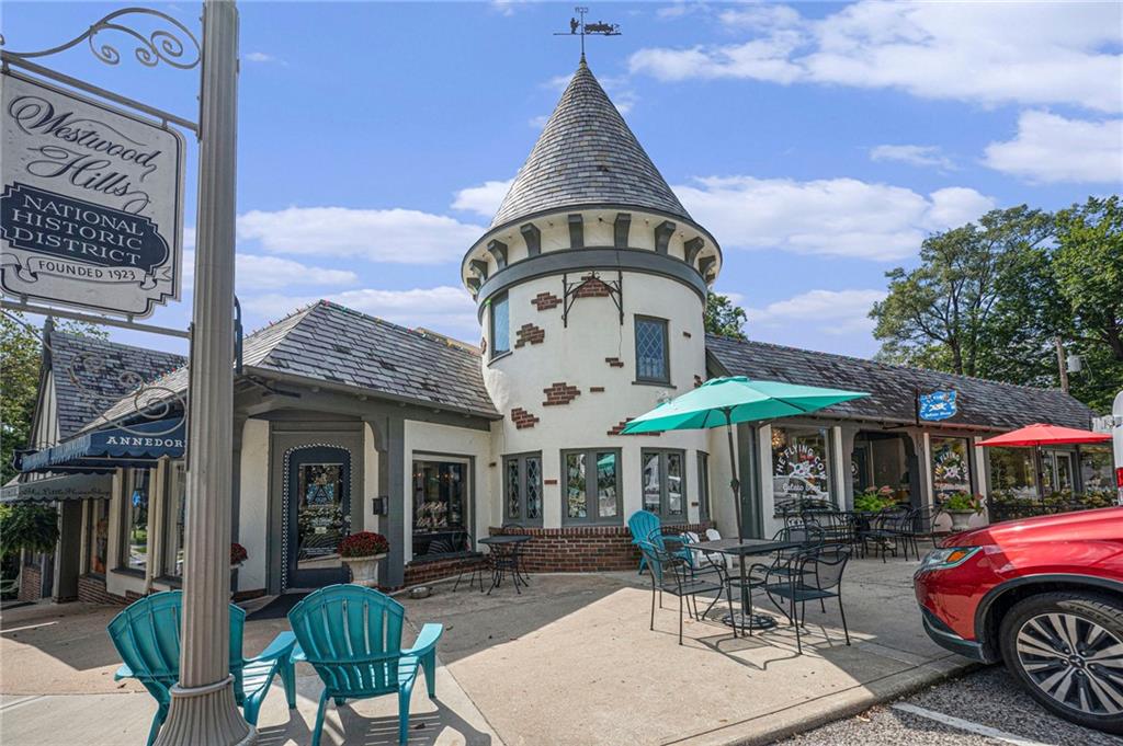 1407 W 50th St, Kansas City, MO 64112