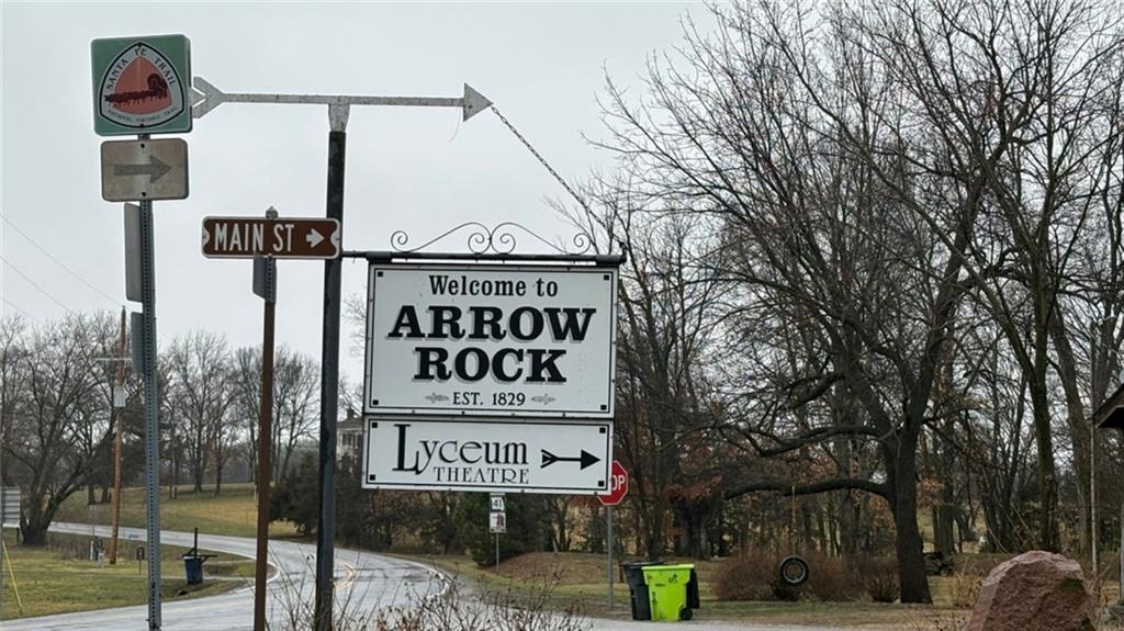 602 High St, Arrow Rock, MO 65320