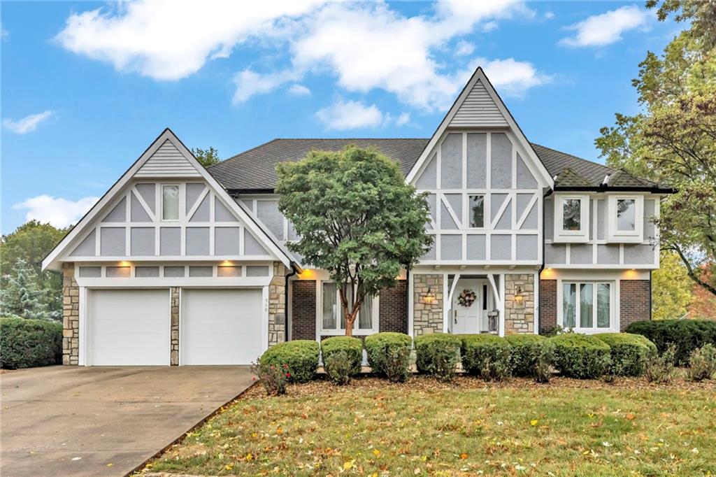 510 Opera House Ln, Odessa, MO 64076