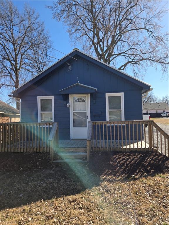 206 E College St, Clinton, MO 64735