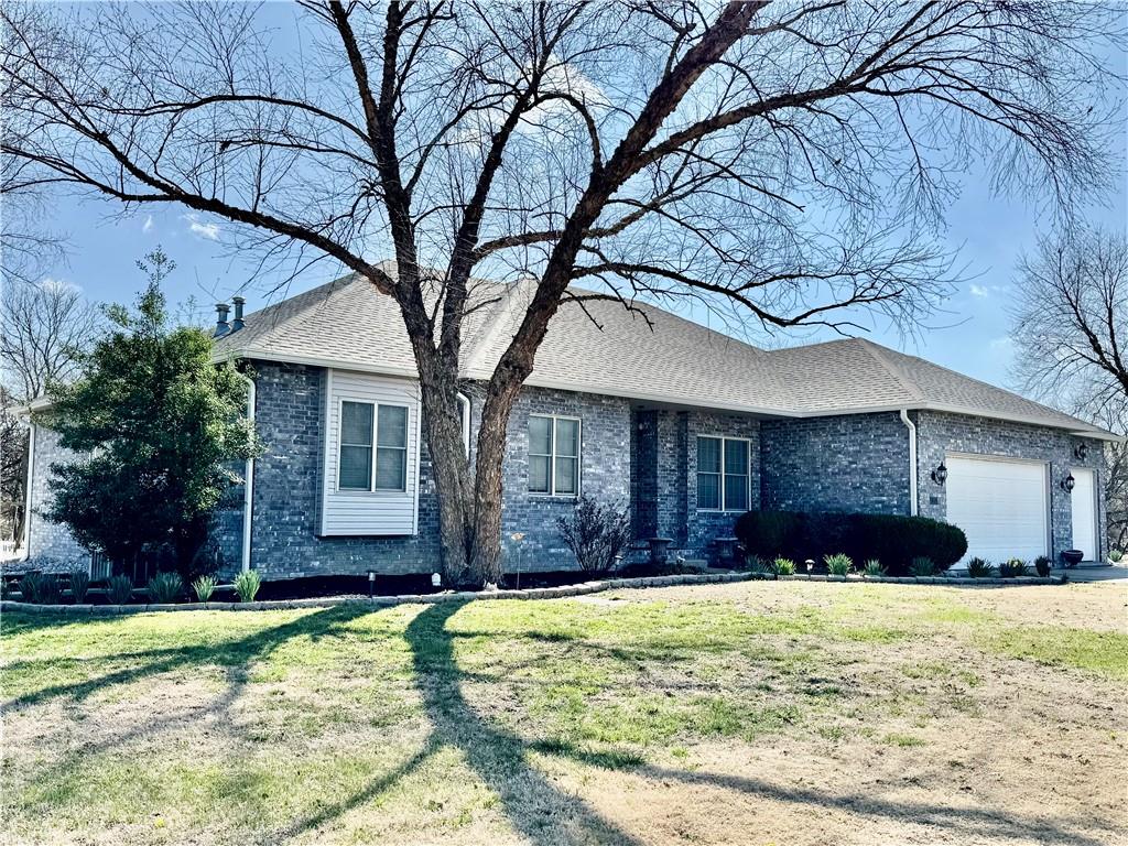 611 Deer Trl, Parsons, KS 67357