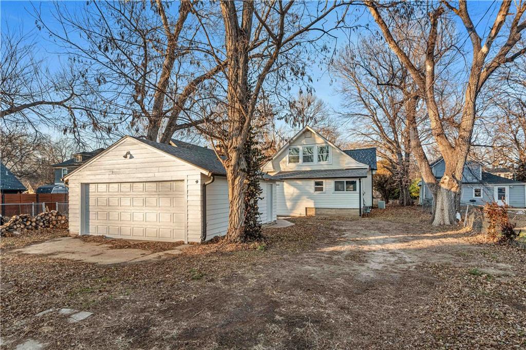 419 Kearney St, Manhattan, KS 66502