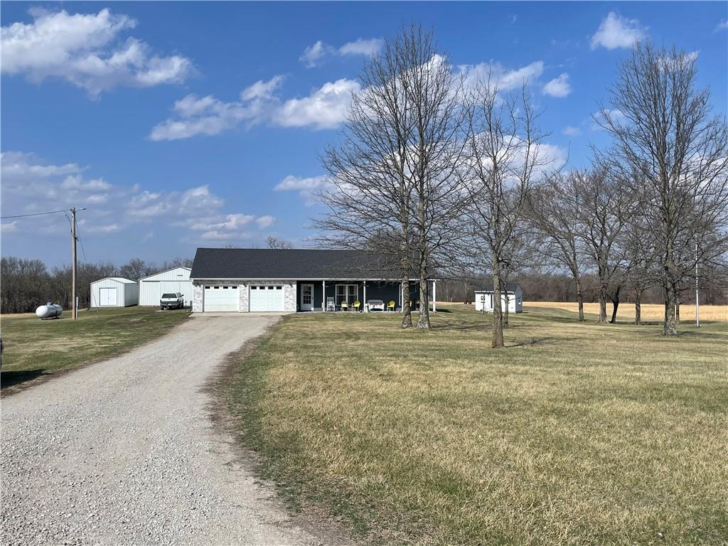17917 July Ave, Pattonsburg, MO 64670