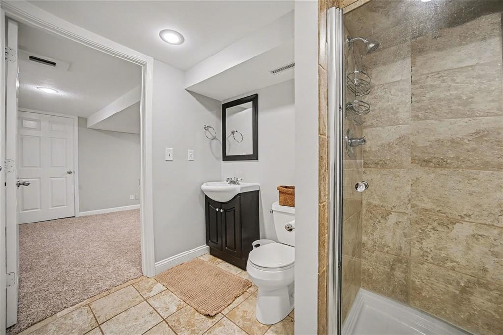 5507 W 90th Ter, Overland Park, KS 66207