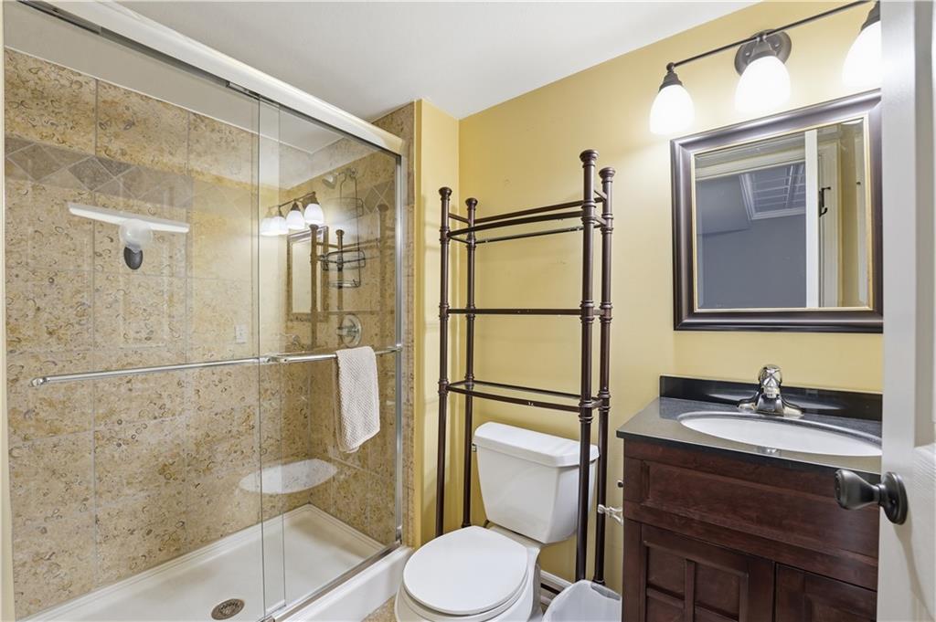 16105 E 76th St, Kansas City, MO 64139