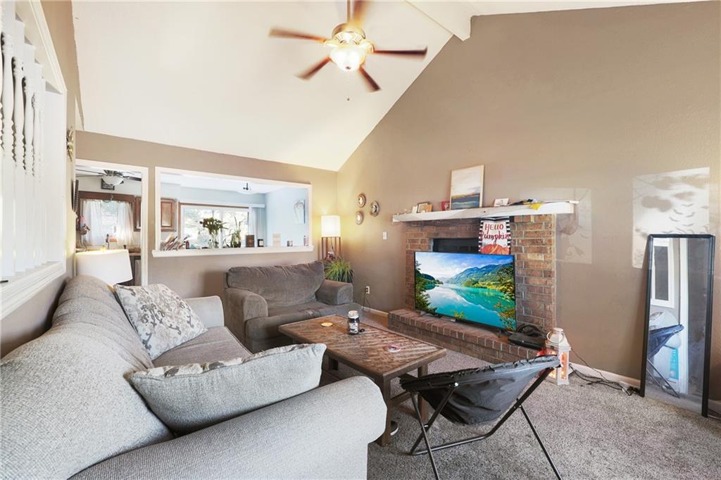 2405 Pearson Cir, Harrisonville, MO 64701