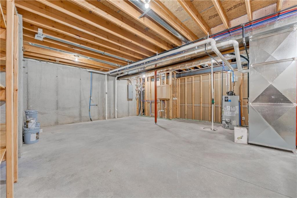 405 W 10th St, Lawson, MO 64062
