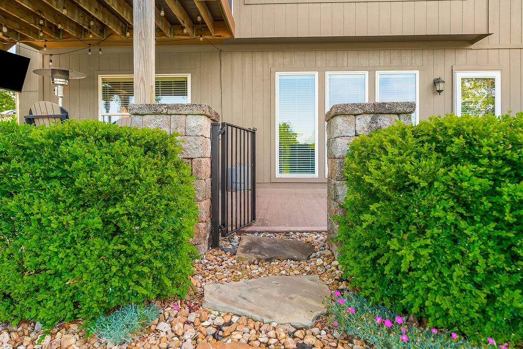 1205 Richards Cir, Raymore, MO 64083