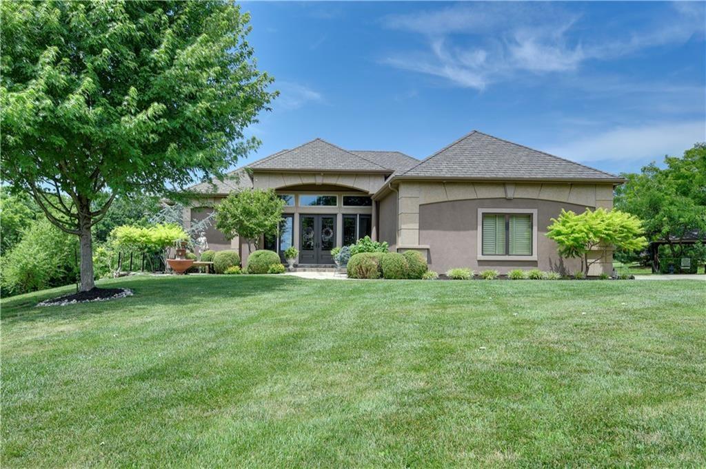 17100 Penn Ct, Loch Lloyd, MO 64012