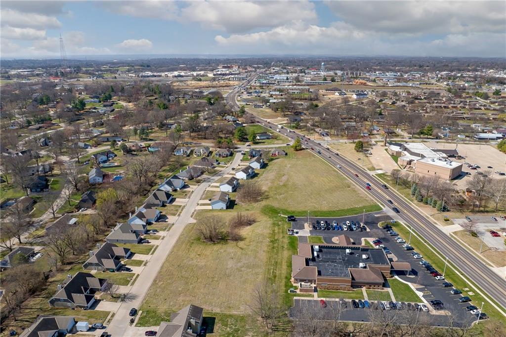 Frederick Ave, St Joseph, MO 64506