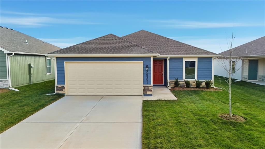 597 W Bluebird St, Gardner, KS 66030