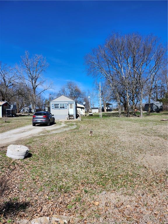 53 Deepwoods Dr, Linn Valley, KS 66040