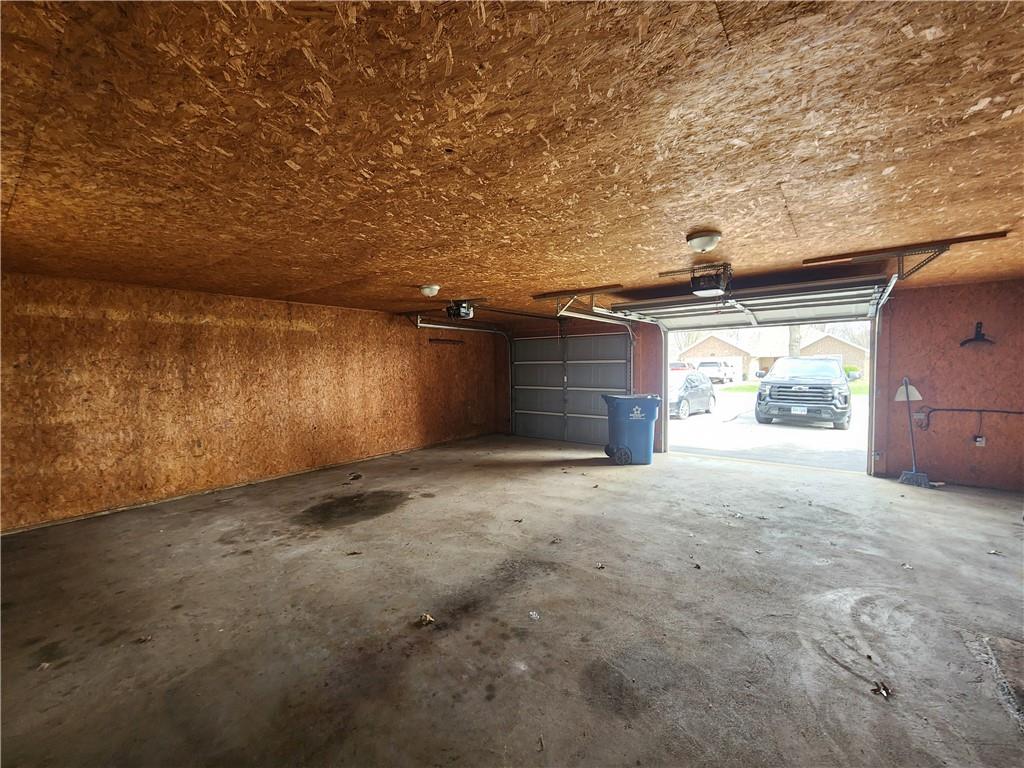 1807 Heagon St, Lamar, MO 64759