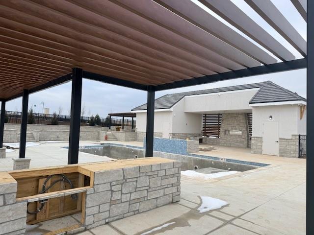 13722 Guilford Rd, Leawood, KS 66224